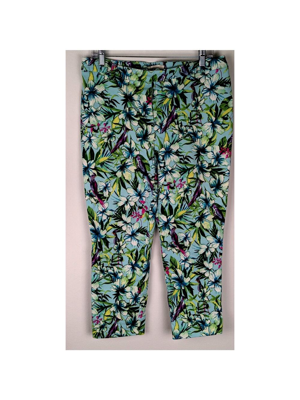 Chicos Sz 1.5 capris tropical birds Brushed cotton and Elastaine blend Aqua